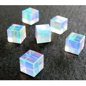 画像: キューブ（サイコロ型）オパール（4mm）レインボー